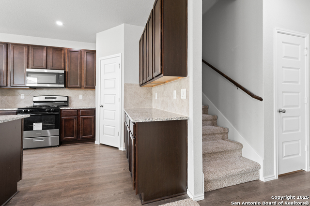 Image 6 of 43 For 5023 Sandstone Way