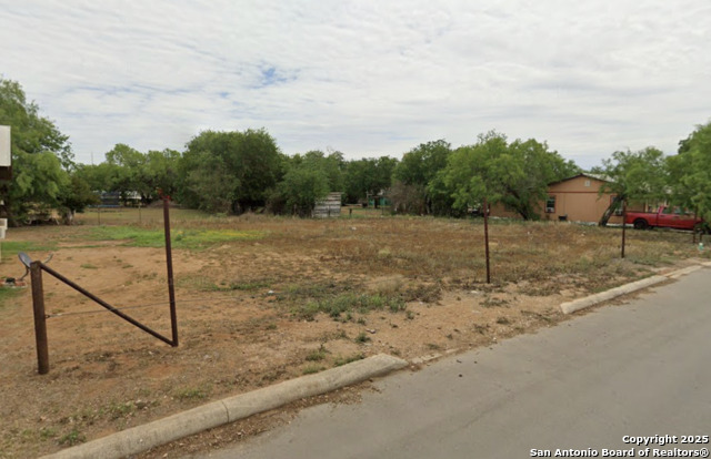 Image 3 of 4 For Lot 8 & 9 N. Willow