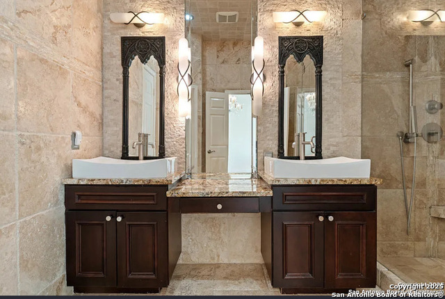 Image 10 of 29 For 6127 Oakwood
