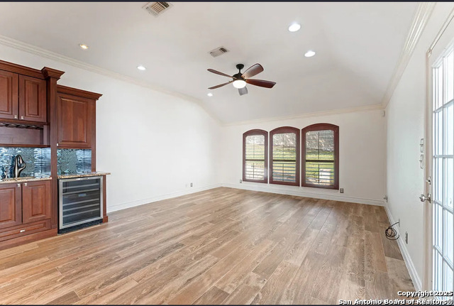 Image 6 of 29 For 6127 Oakwood