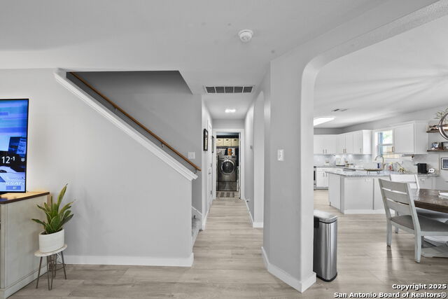 Image 20 of 41 For 4119 Bear Oak Path