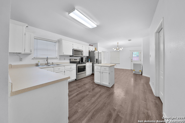 Listing photo id 11 for 1427 Diamond Bluff