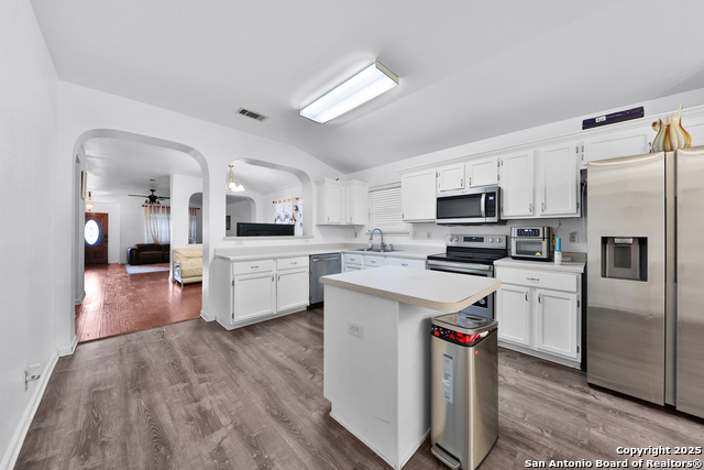 Listing photo id 12 for 1427 Diamond Bluff