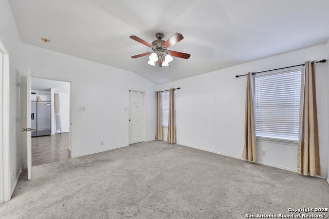 Listing photo id 23 for 1427 Diamond Bluff