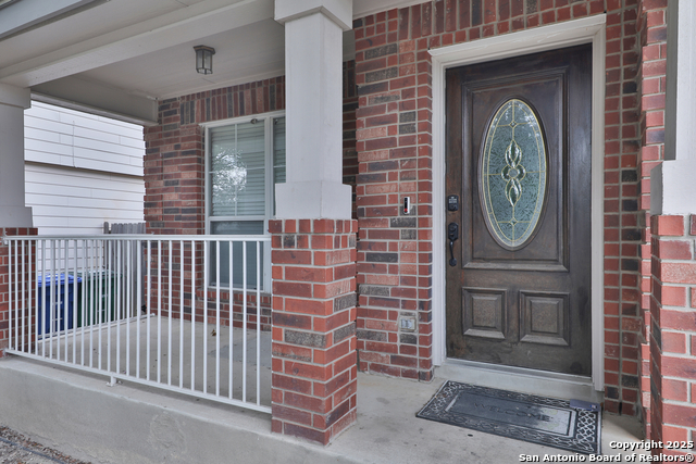 Listing photo id 3 for 1427 Diamond Bluff