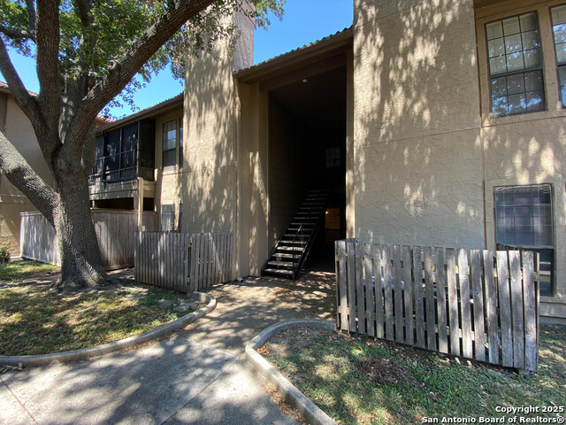 Details for 1202 Thorpe  205, San Marcos, TX 78666