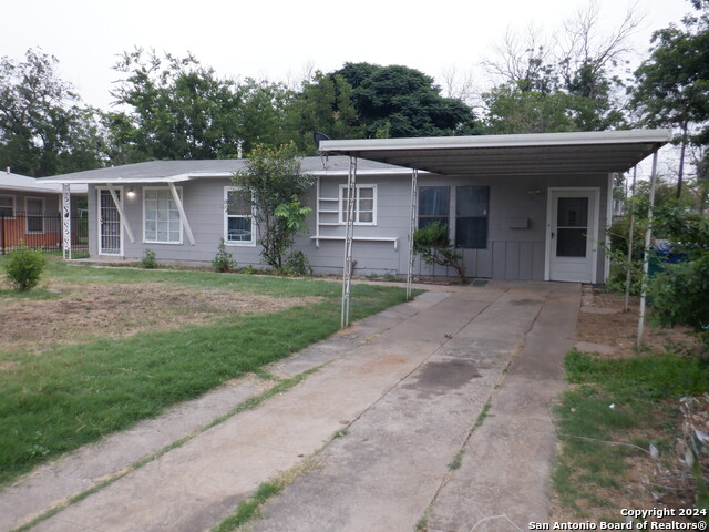 Listing photo id 1 for 234 Charcliff Dr
