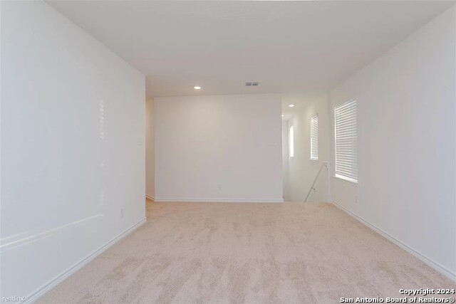 Image 7 of 14 For 245 Blacktail Dr