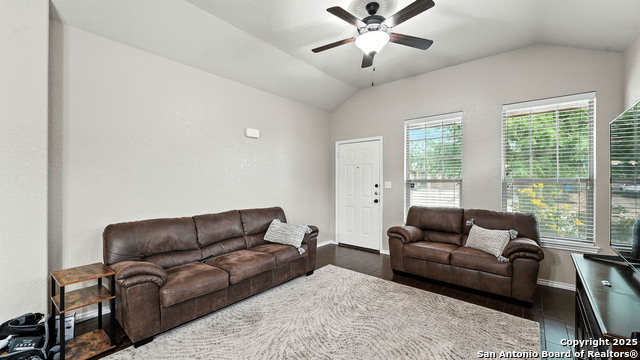 Image 18 of 50 For 557 Creekside