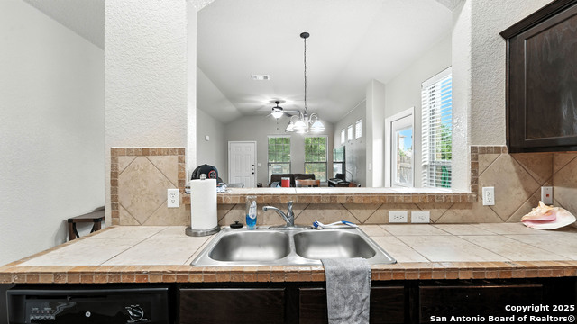 Image 21 of 50 For 557 Creekside