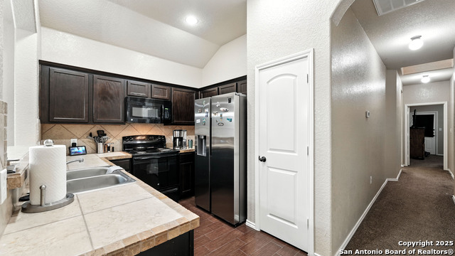 Image 22 of 50 For 557 Creekside
