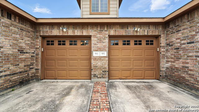 Image 8 of 50 For 557 Creekside