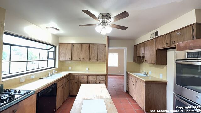 Image 3 of 12 For 3815 Ridgeline Dr
