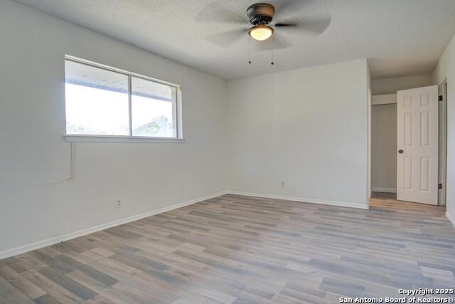 Listing photo id 14 for 502 Moorside Dr