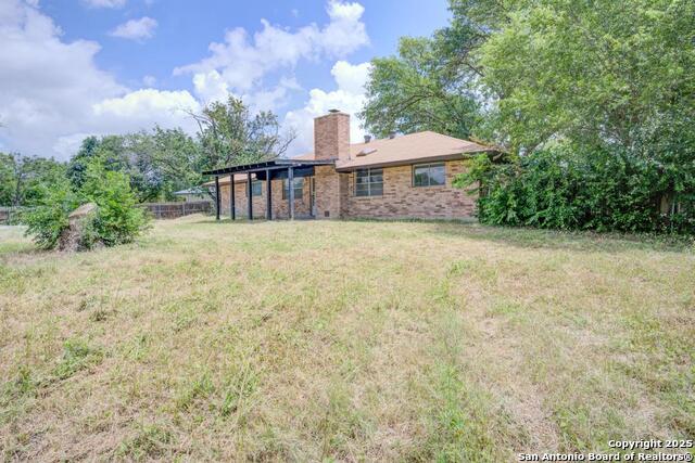 Listing photo id 19 for 502 Moorside Dr