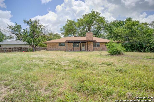 Listing photo id 20 for 502 Moorside Dr