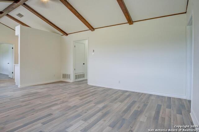 Listing photo id 7 for 502 Moorside Dr