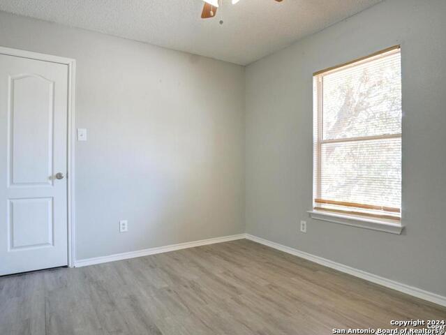 Image 25 of 31 For 11414 Bronze Sand