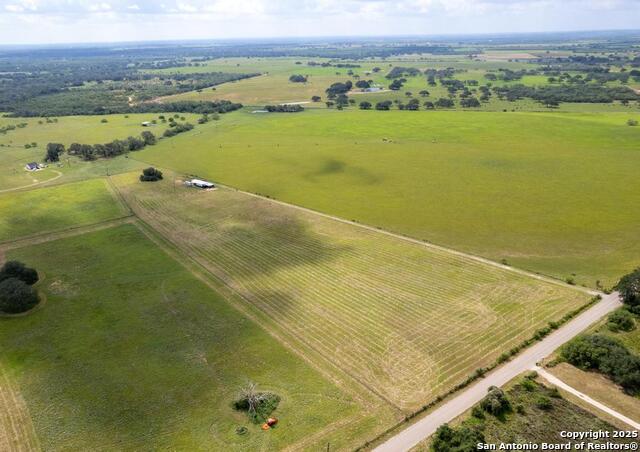 Image 15 of 19 For 3721 Schuettig Rd
