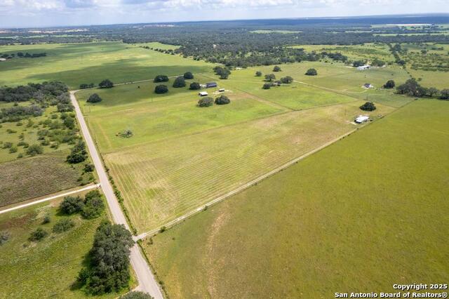 Image 17 of 19 For 3721 Schuettig Rd