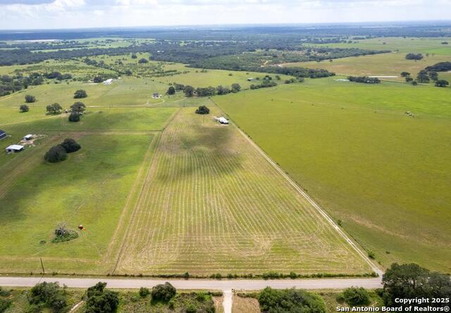 Image 6 of 19 For 3721 Schuettig Rd