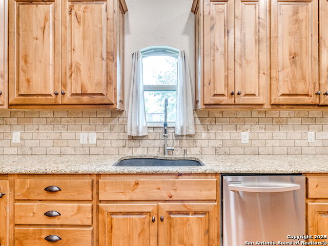 Image 12 of 24 For 1011 Timbercrest