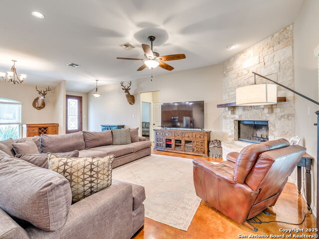 Image 6 of 24 For 1011 Timbercrest