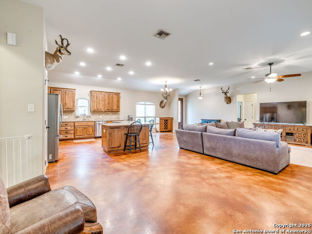 Image 7 of 24 For 1011 Timbercrest
