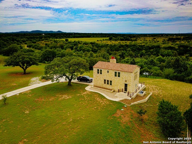 Details for 925 Martingale Trail, Bandera, TX 78003