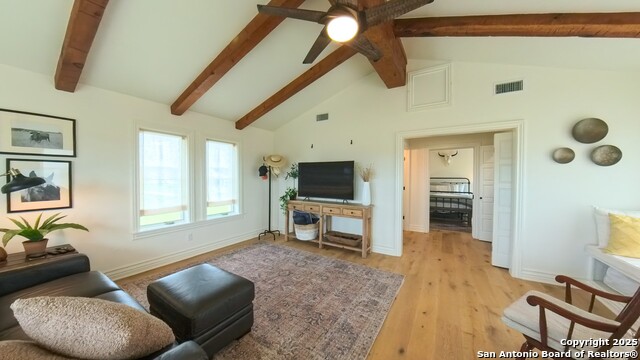 Image 21 of 40 For 925 Martingale Trail