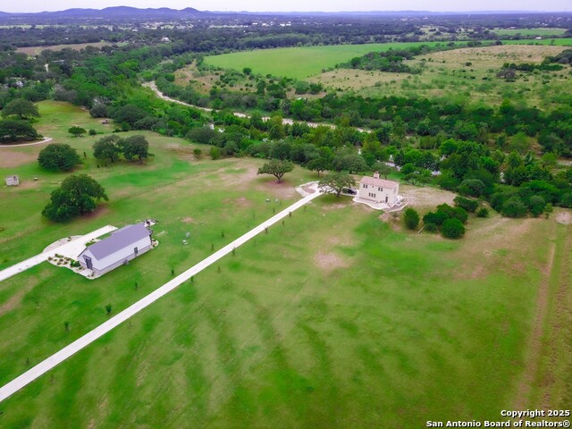 Image 33 of 40 For 925 Martingale Trail