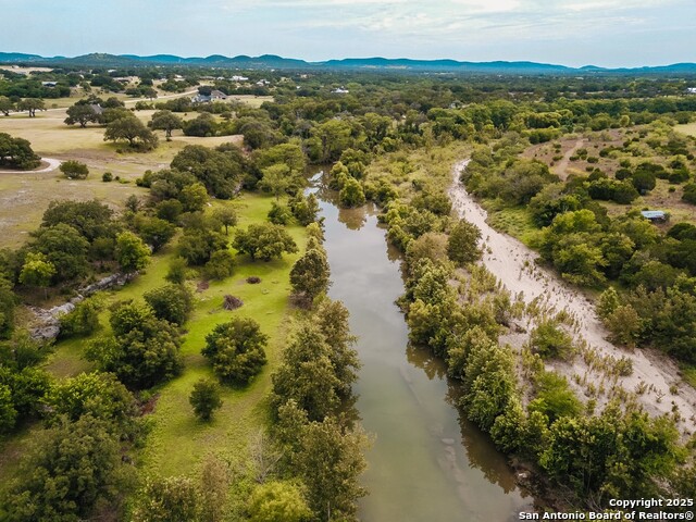 Image 7 of 40 For 925 Martingale Trail
