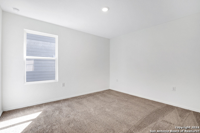 Listing photo id 9 for 10215 Kersey Mill