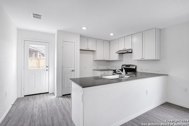 Listing photo id 2 for 10215 Kersey Mill
