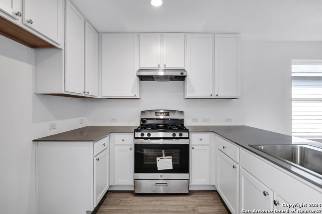 Listing photo id 3 for 10215 Kersey Mill