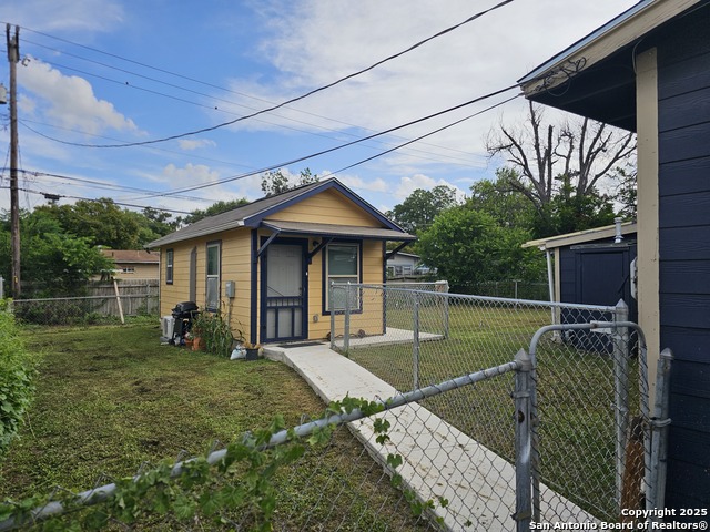Image 4 of 12 For 350 Pilgrim Dr