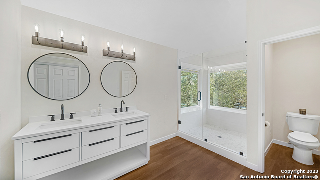 Image 17 of 20 For 1111 Oak Path