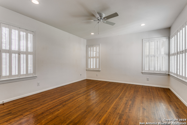 Image 16 of 25 For 251 Brightwood