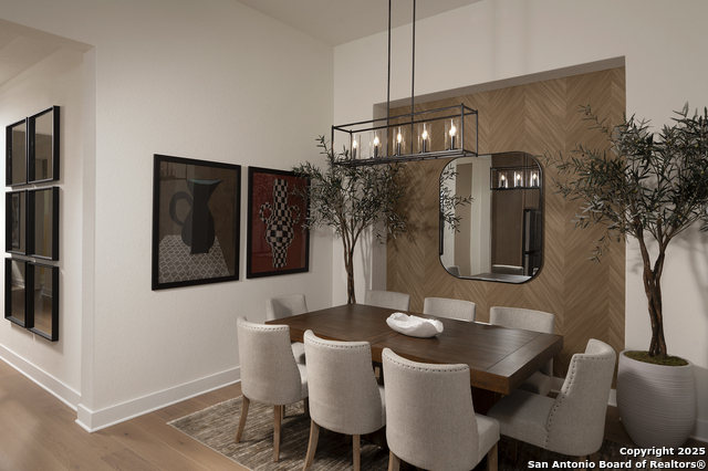 Image 5 of 13 For 303 Ainslie St W