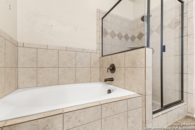 Listing photo id 10 for 8226 Grissom Pass