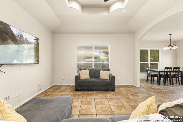 Listing photo id 11 for 8226 Grissom Pass