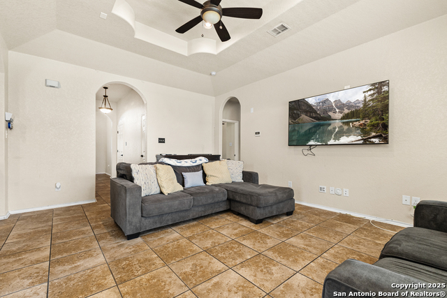 Listing photo id 12 for 8226 Grissom Pass