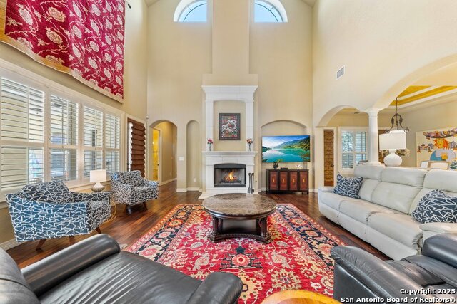 Listing photo id 9 for 213 Chattington