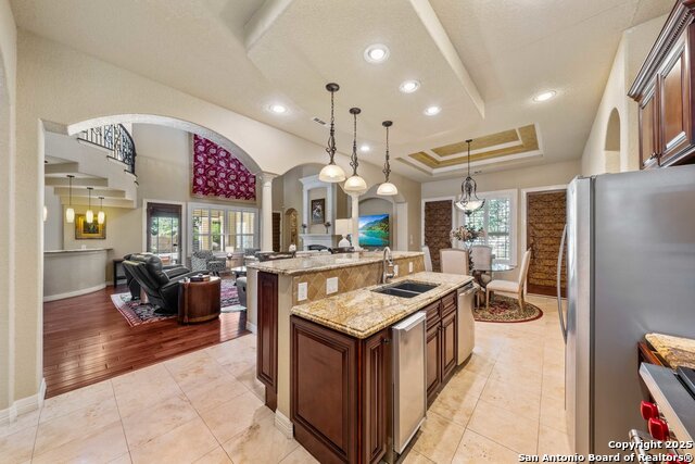Listing photo id 14 for 213 Chattington