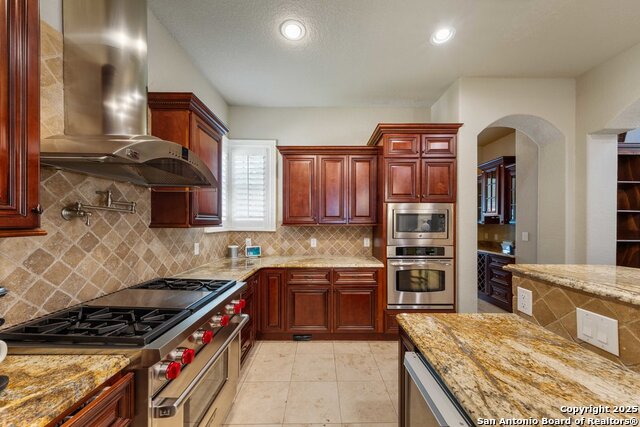 Listing photo id 16 for 213 Chattington