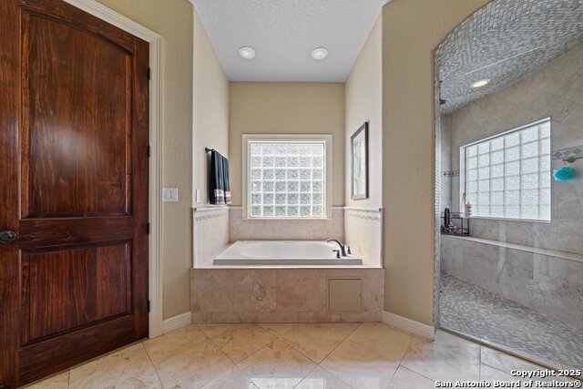 Listing photo id 24 for 213 Chattington