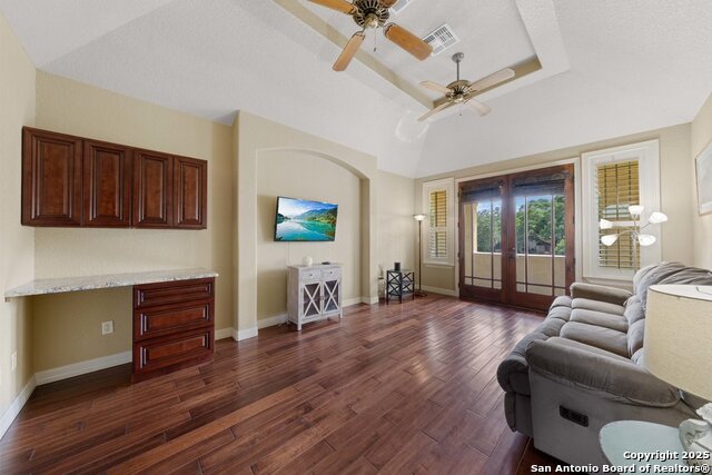 Listing photo id 28 for 213 Chattington