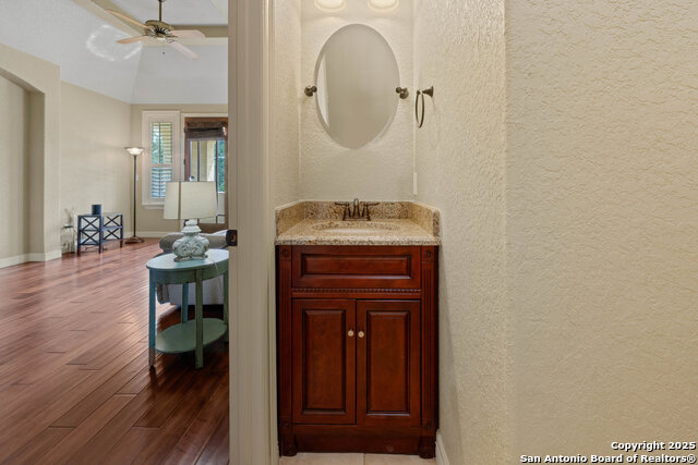 Listing photo id 29 for 213 Chattington
