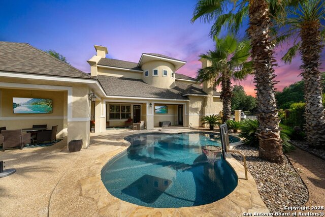 Listing photo id 30 for 213 Chattington