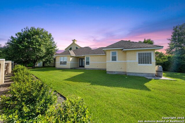 Listing photo id 36 for 213 Chattington